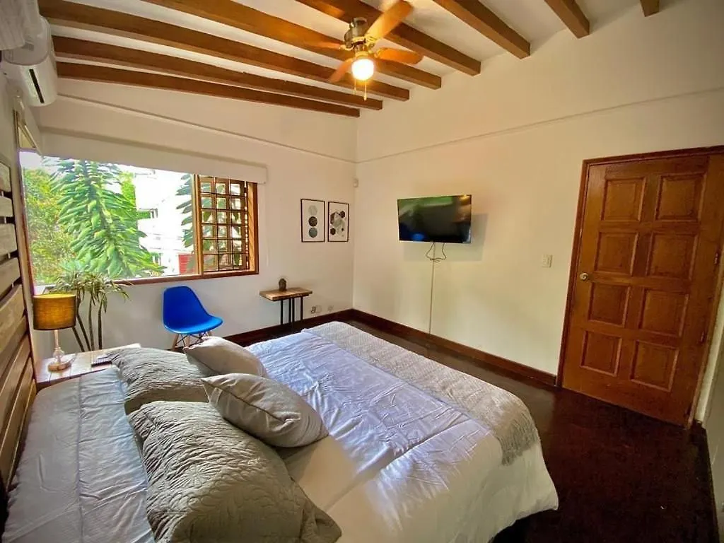 펜션 Luxury Villa In Provenza 메딜린