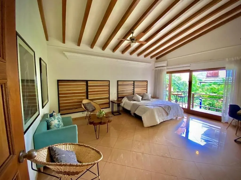 Luxury Villa In Provenza 메딜린