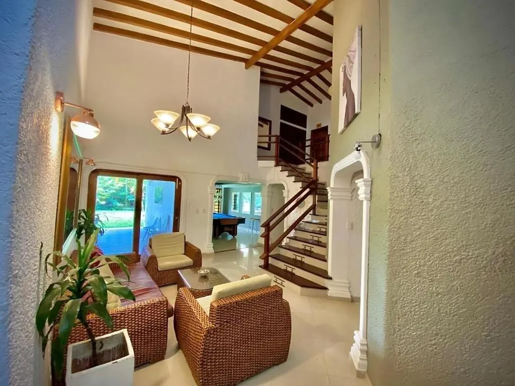 펜션 Luxury Villa In Provenza 메딜린 콜롬비아