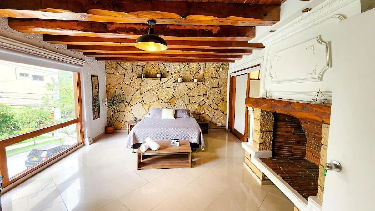 Luxury Villa In Provenza 메딜린 펜션